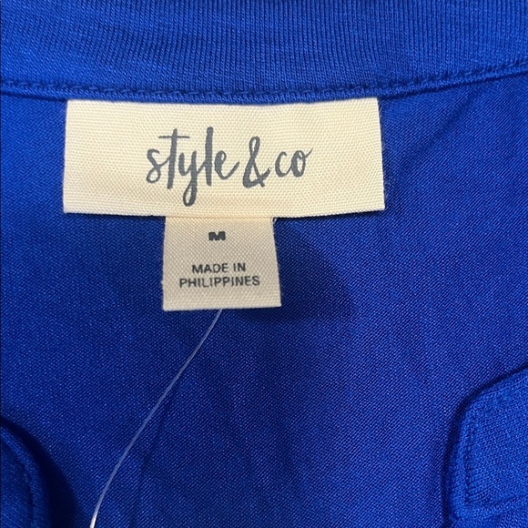 Style & co
Vibrant Blue Long Sleeve Blouse new with tag Size Medium - Picture 2 of 9